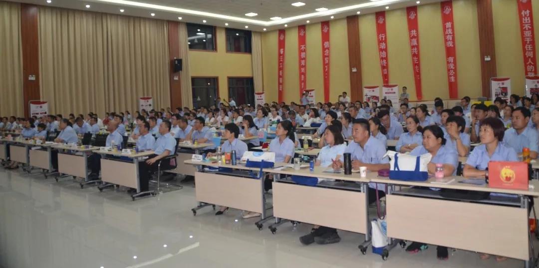 122cc太阳集团市场部中.jpg
